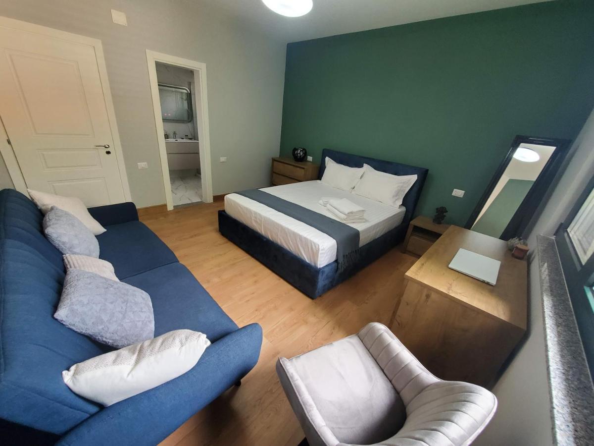Bed and Breakfast Condesa Тирана Экстерьер фото