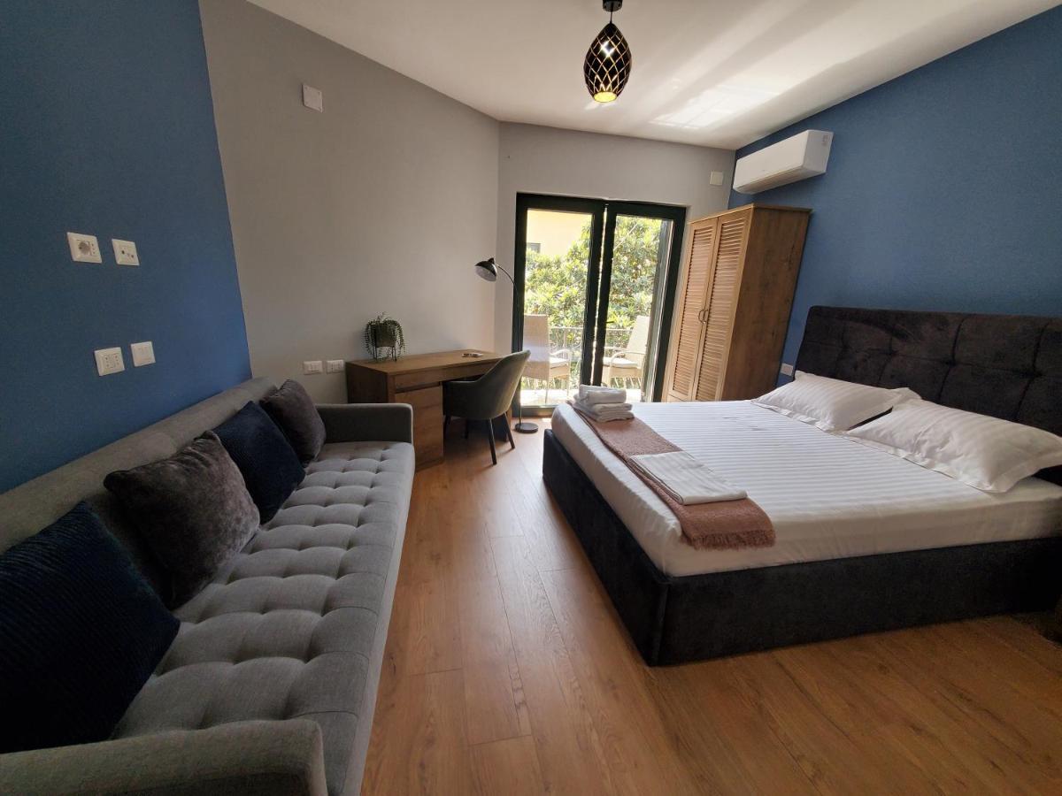 Bed and Breakfast Condesa Тирана Экстерьер фото