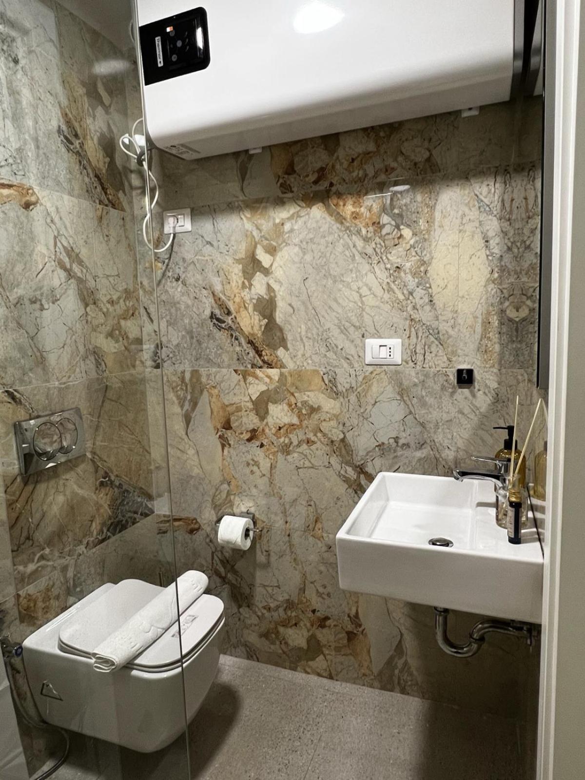 Bed and Breakfast Condesa Тирана Экстерьер фото